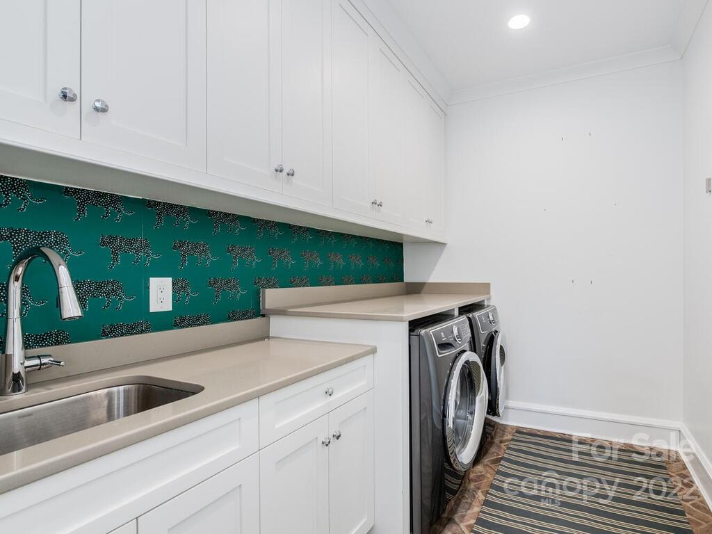5031 Parview Drive S Charlotte NC 28226
