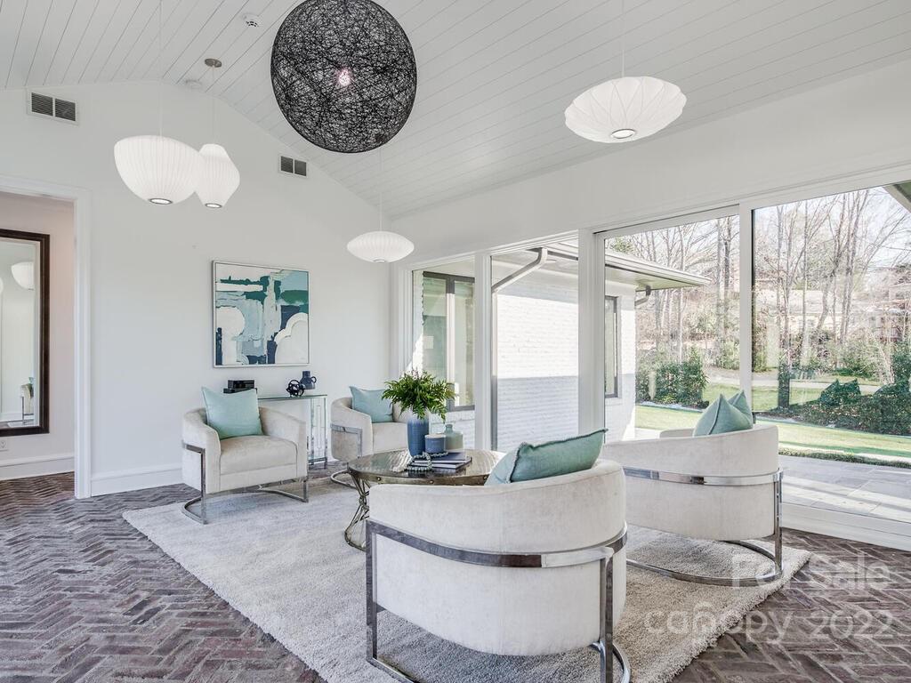 5031 Parview Drive S Charlotte NC 28226