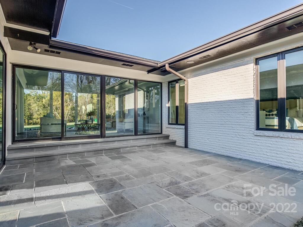 5031 Parview Drive S Charlotte NC 28226