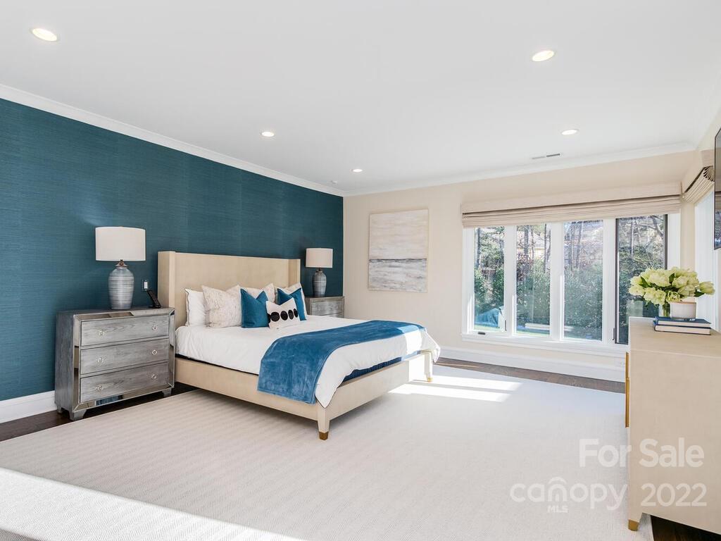 5031 Parview Drive S Charlotte NC 28226