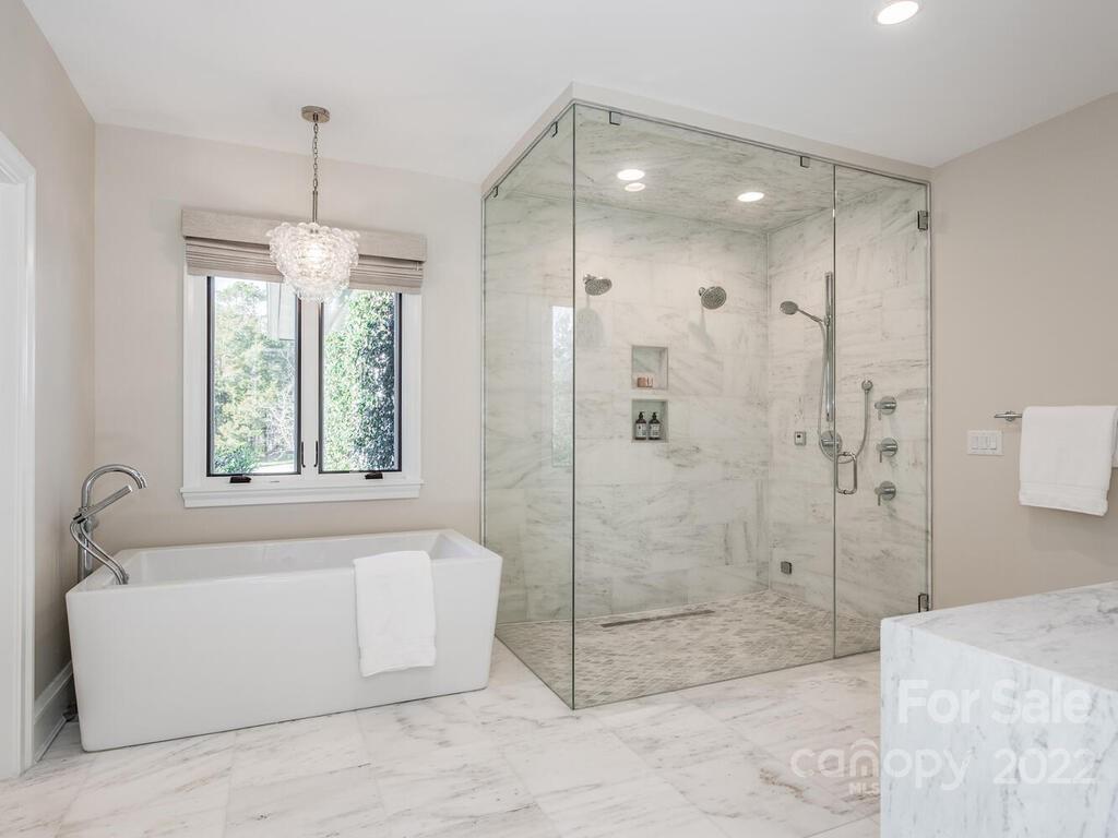 5031 Parview Drive S Charlotte NC 28226