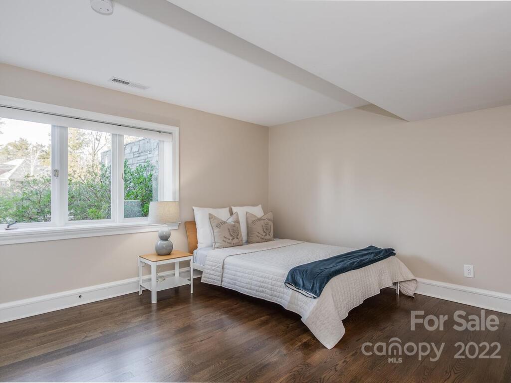 5031 Parview Drive S Charlotte NC 28226