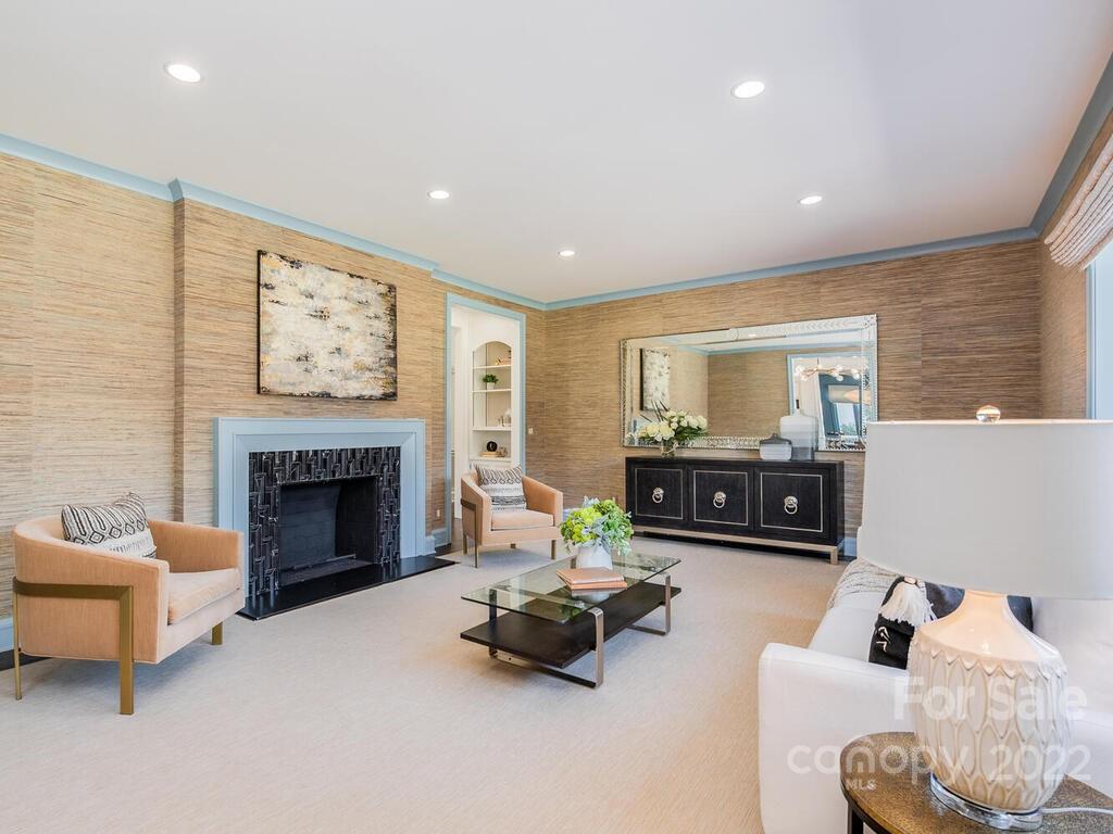 5031 Parview Drive S Charlotte NC 28226