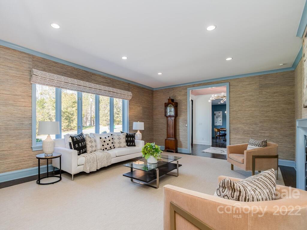 5031 Parview Drive S Charlotte NC 28226