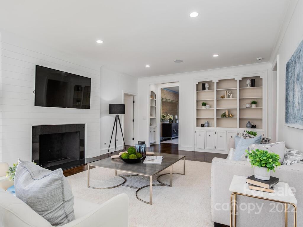 5031 Parview Drive S Charlotte NC 28226