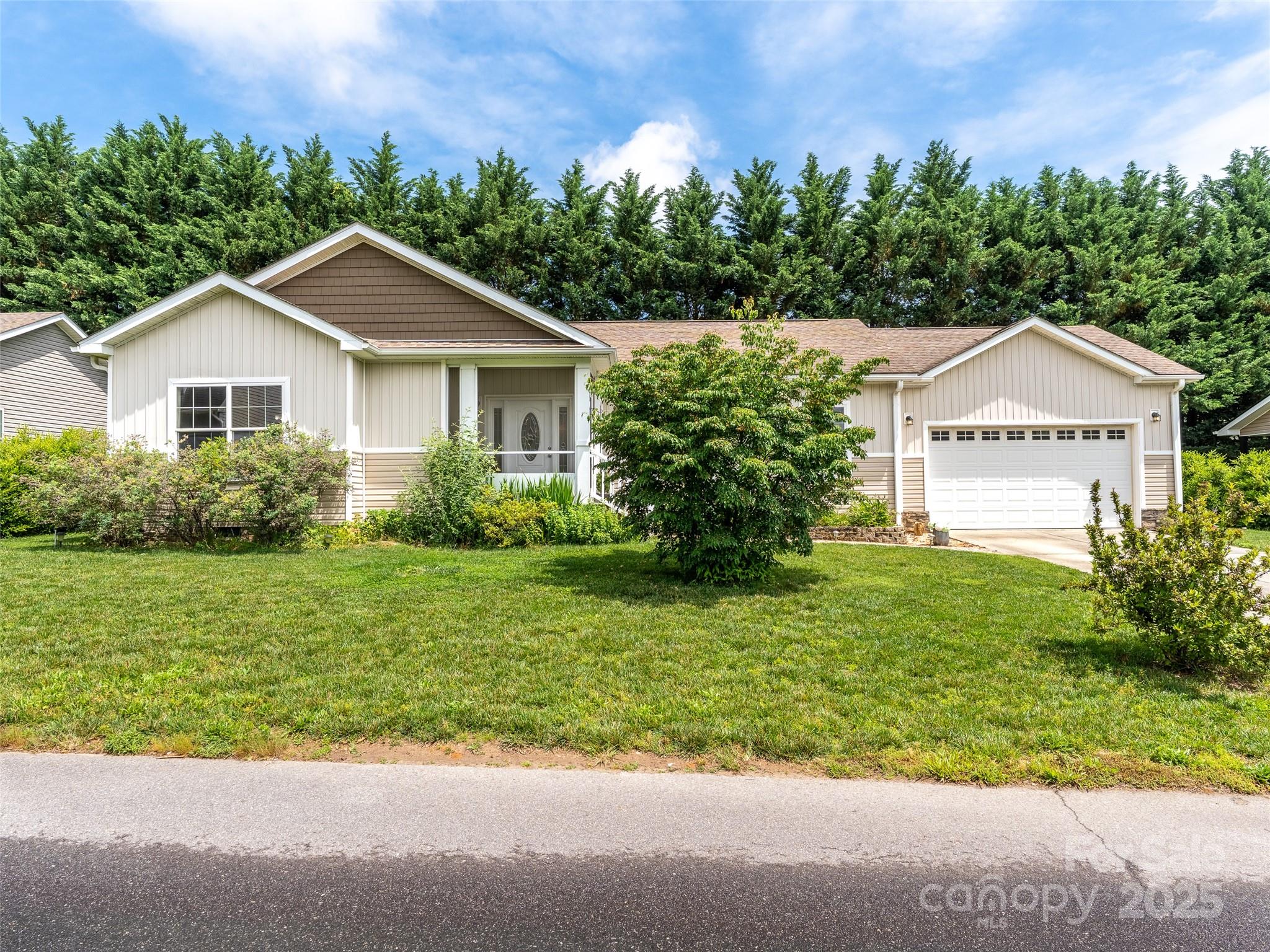 9 Farthings Drive Arden NC 28704