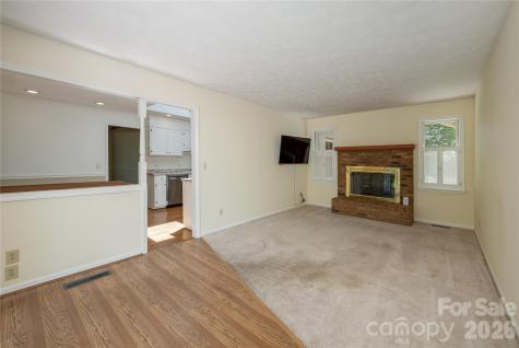 4 Galax Lane Hendersonville NC 28791