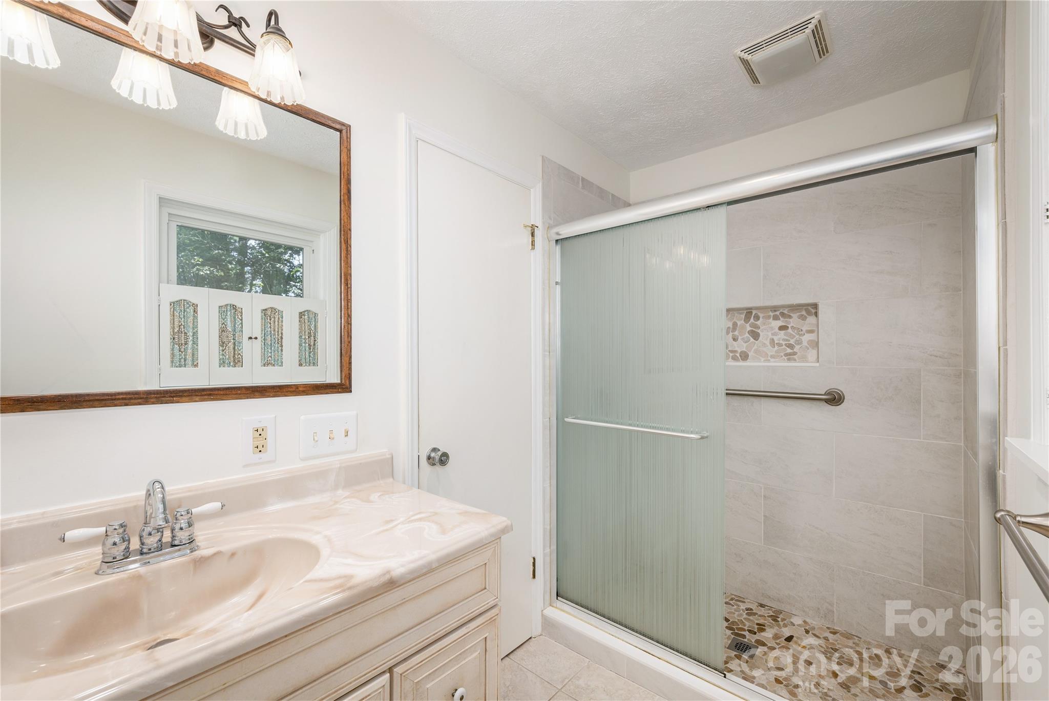 4 Galax Lane Hendersonville NC 28791