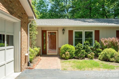 4 Galax Lane Hendersonville NC 28791