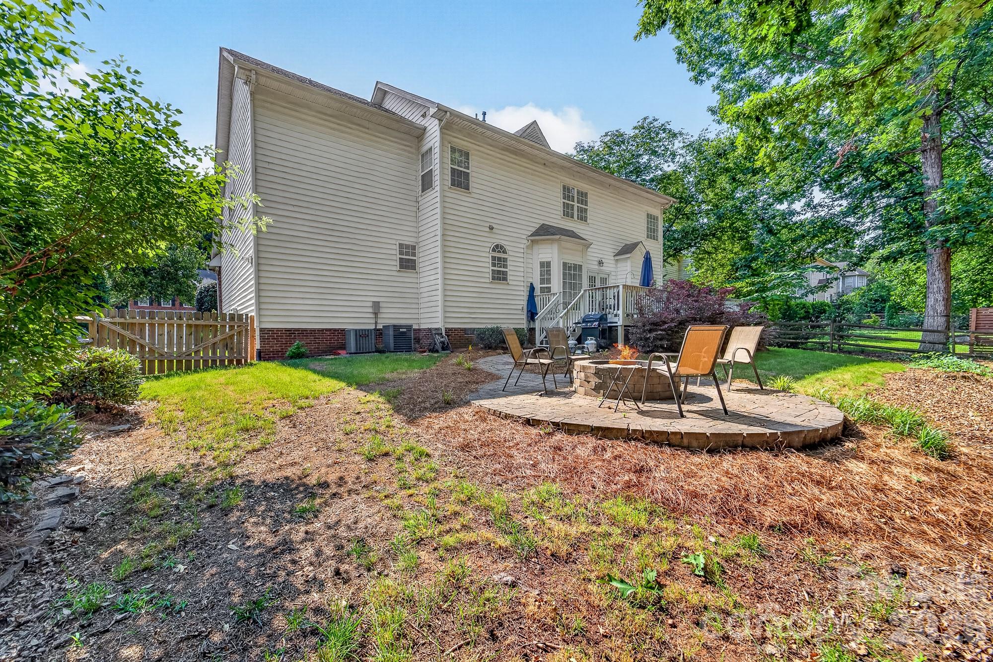8812 Kingston Forest Drive Charlotte NC 28277