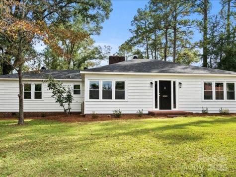 37 Lynn Avenue Cheraw SC 29520