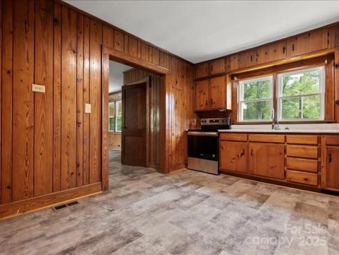 37 Lynn Avenue Cheraw SC 29520
