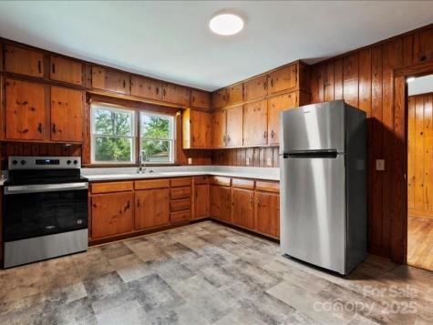 37 Lynn Avenue Cheraw SC 29520
