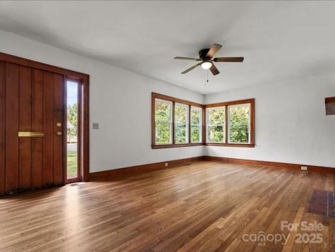 37 Lynn Avenue Cheraw SC 29520