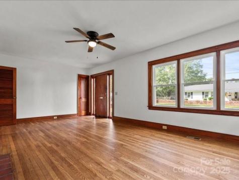 37 Lynn Avenue Cheraw SC 29520
