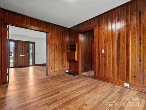 37 Lynn Avenue Cheraw SC 29520