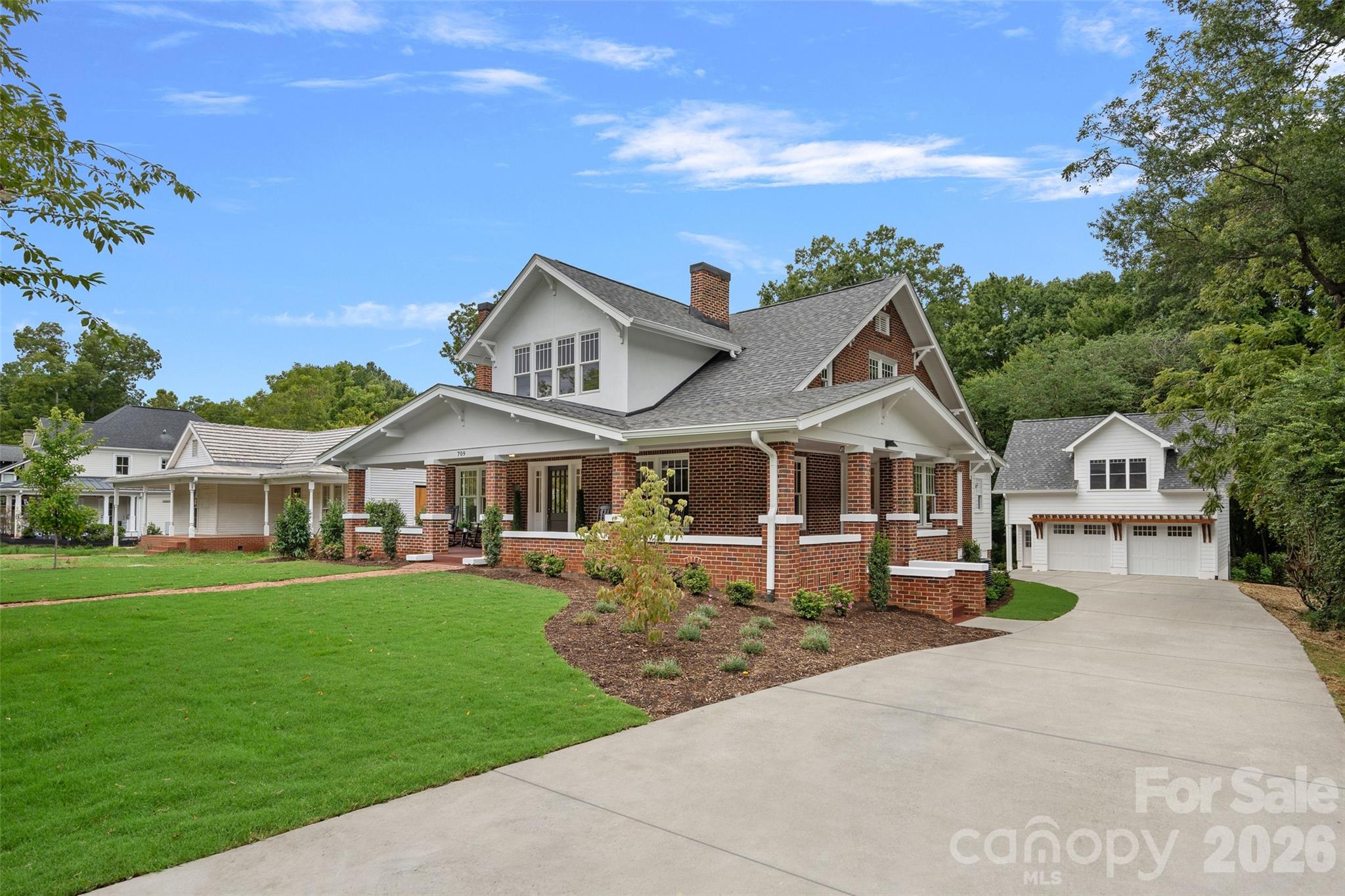709 N Main Street Davidson NC 28036
