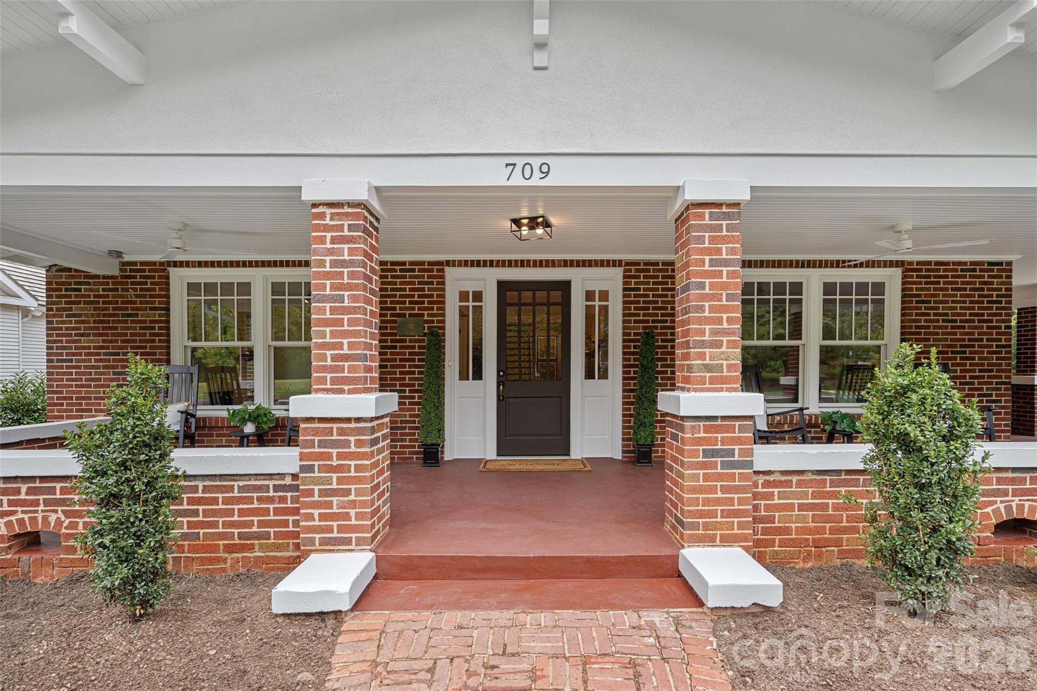709 N Main Street Davidson NC 28036