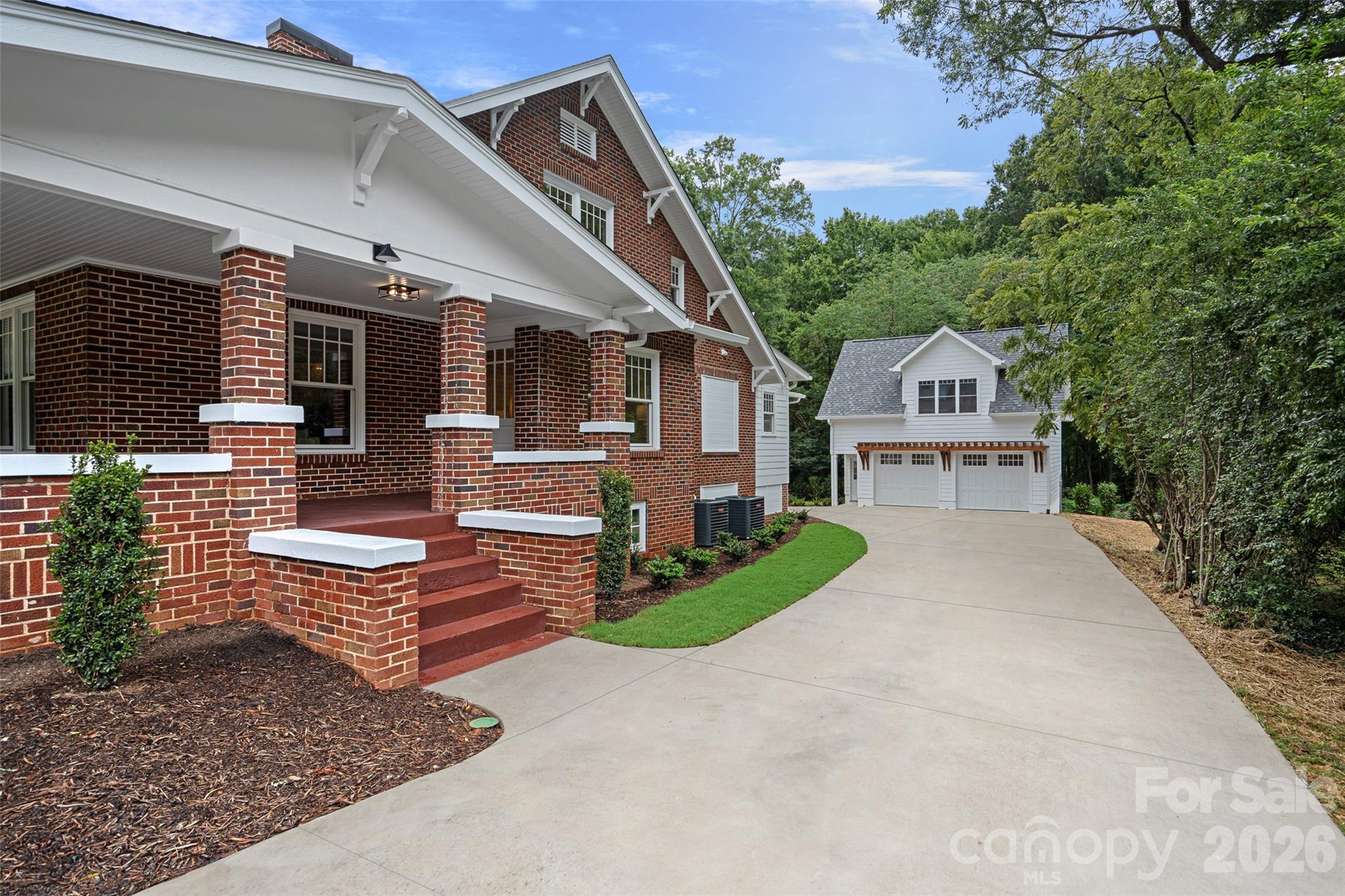 709 N Main Street Davidson NC 28036