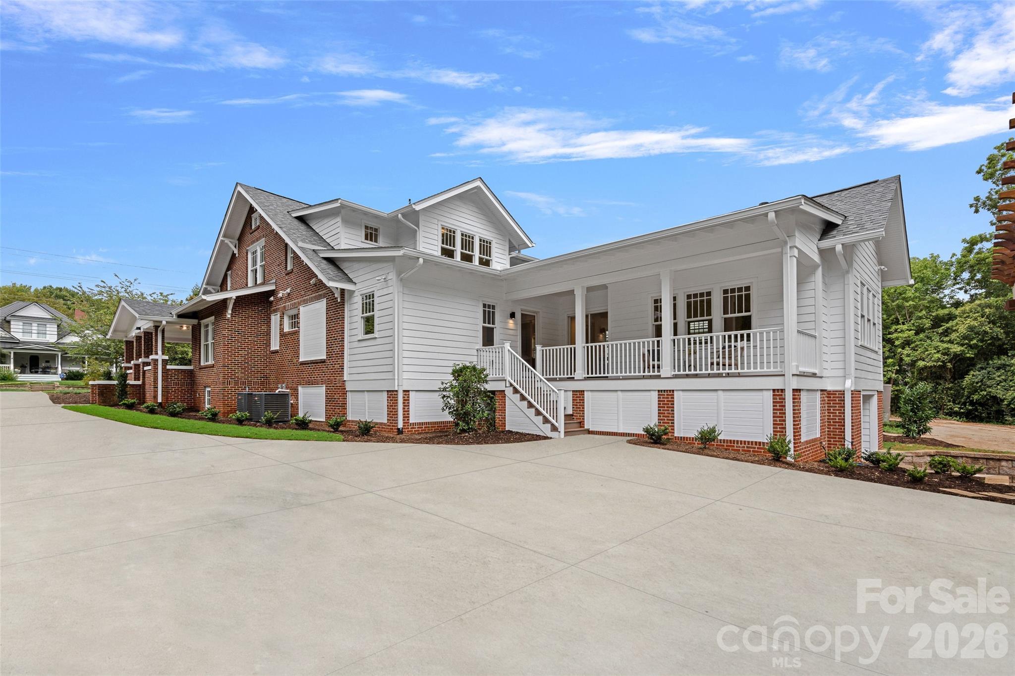 709 N Main Street Davidson NC 28036