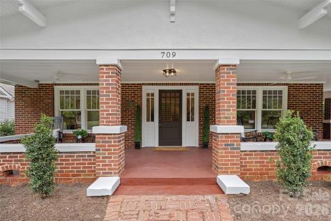 709 N Main Street Davidson NC 28036