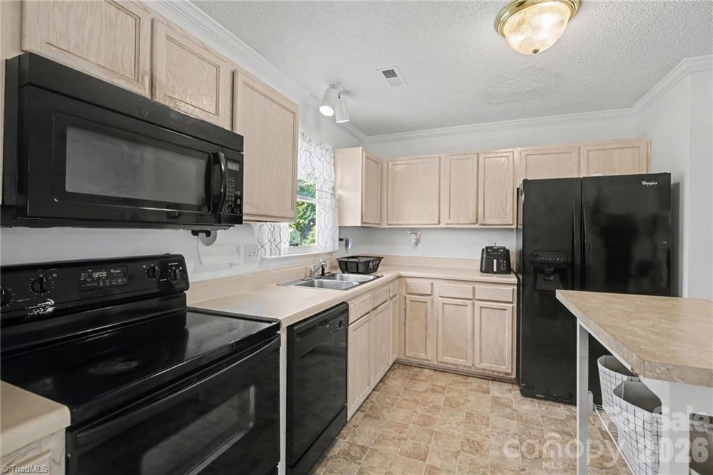 3904 Riverdale Road Greensboro NC 27406