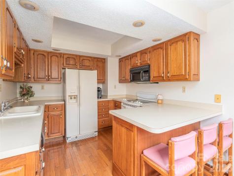 169 N Serpentine Avenue Hot Springs NC 28743