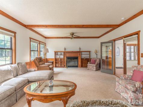 169 N Serpentine Avenue Hot Springs NC 28743