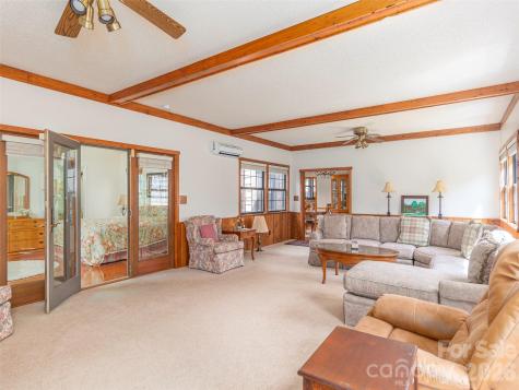 169 N Serpentine Avenue Hot Springs NC 28743