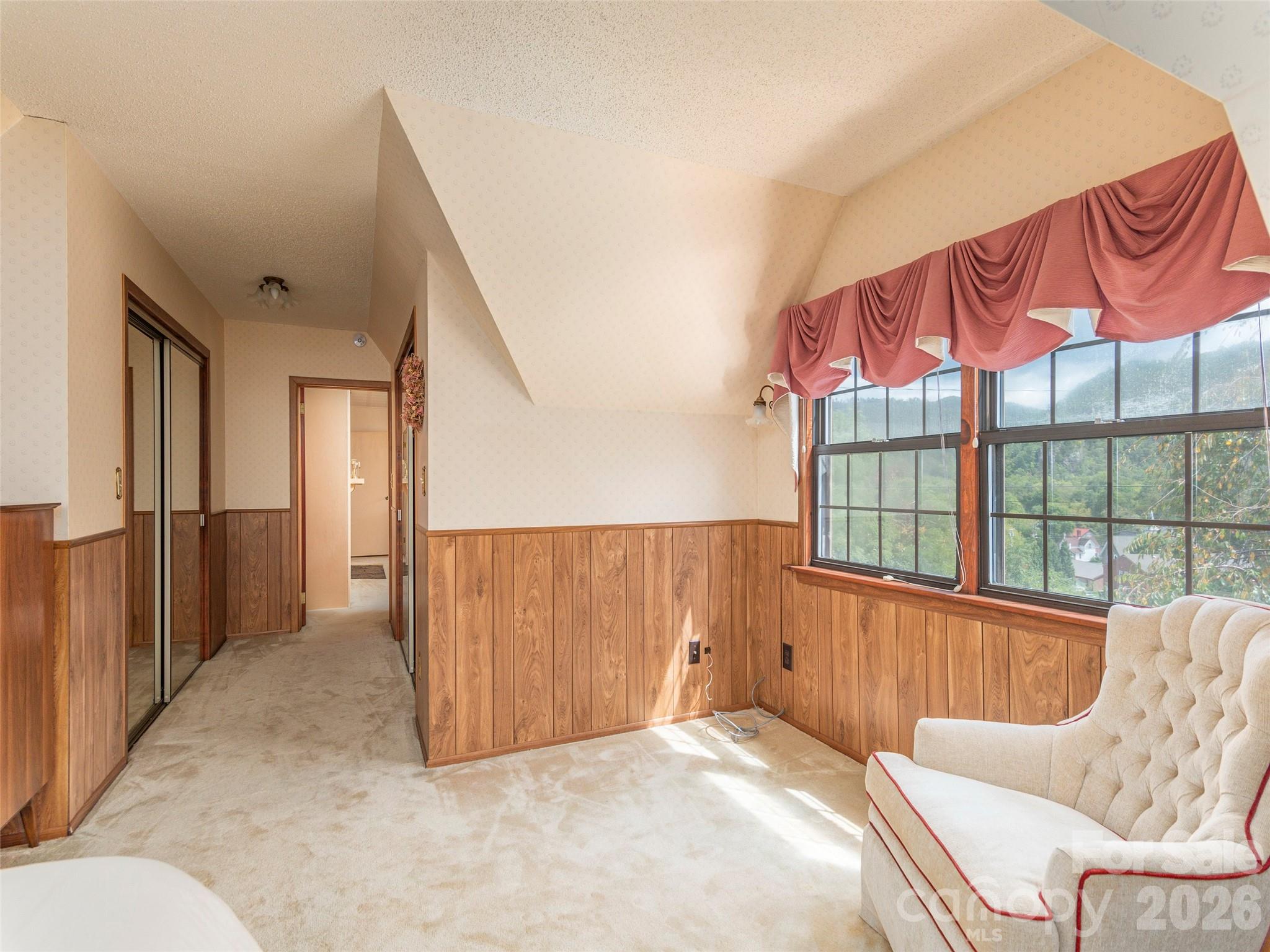 169 N Serpentine Avenue Hot Springs NC 28743