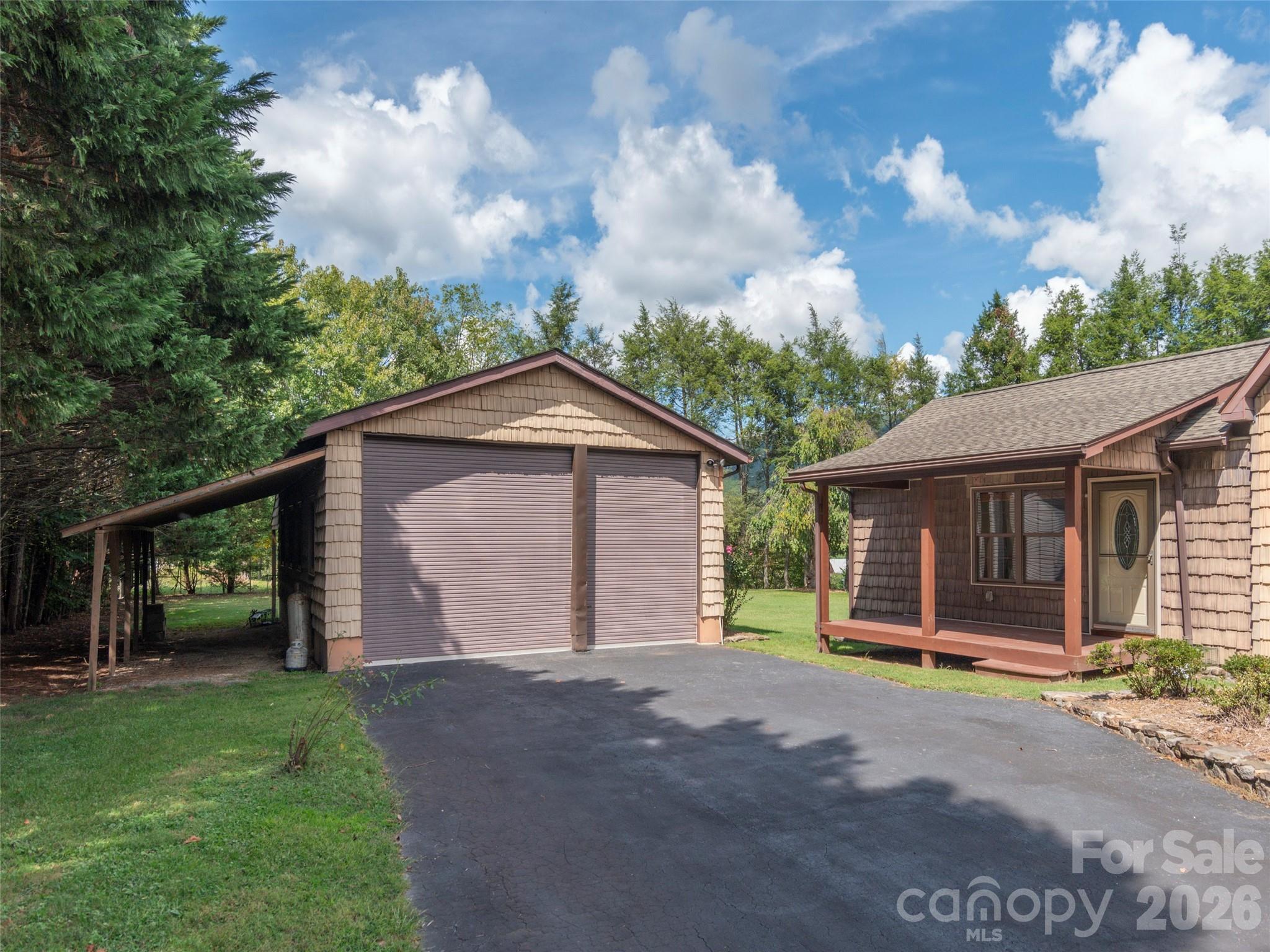 169 N Serpentine Avenue Hot Springs NC 28743