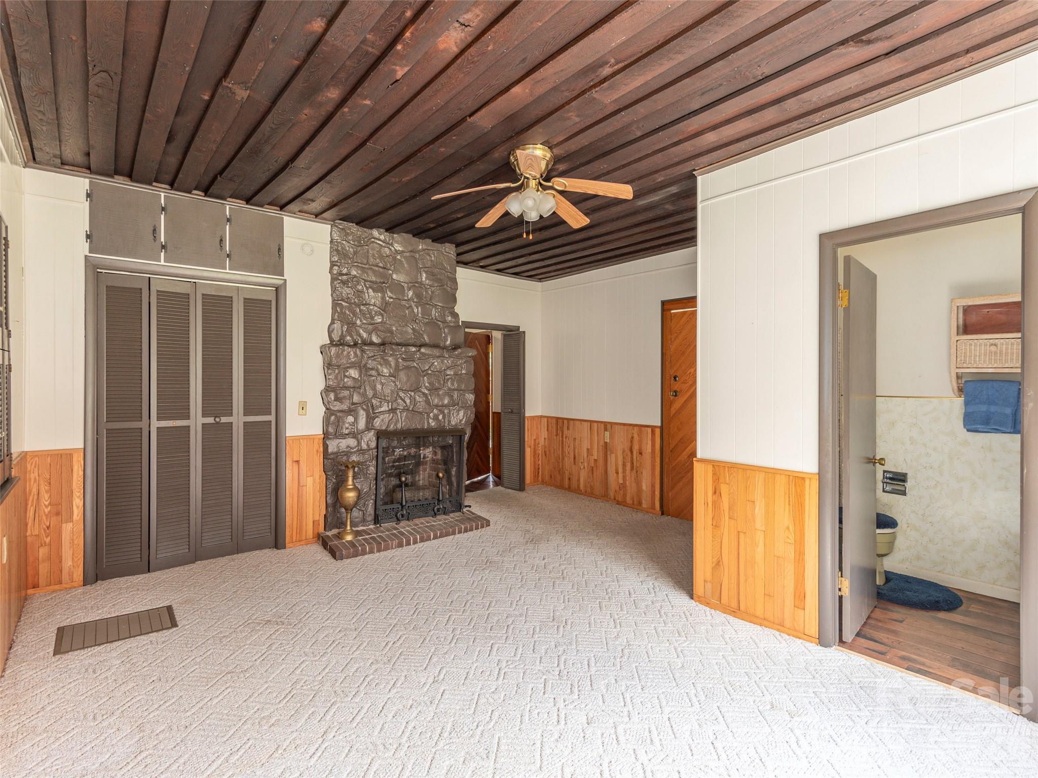 169 N Serpentine Avenue Hot Springs NC 28743