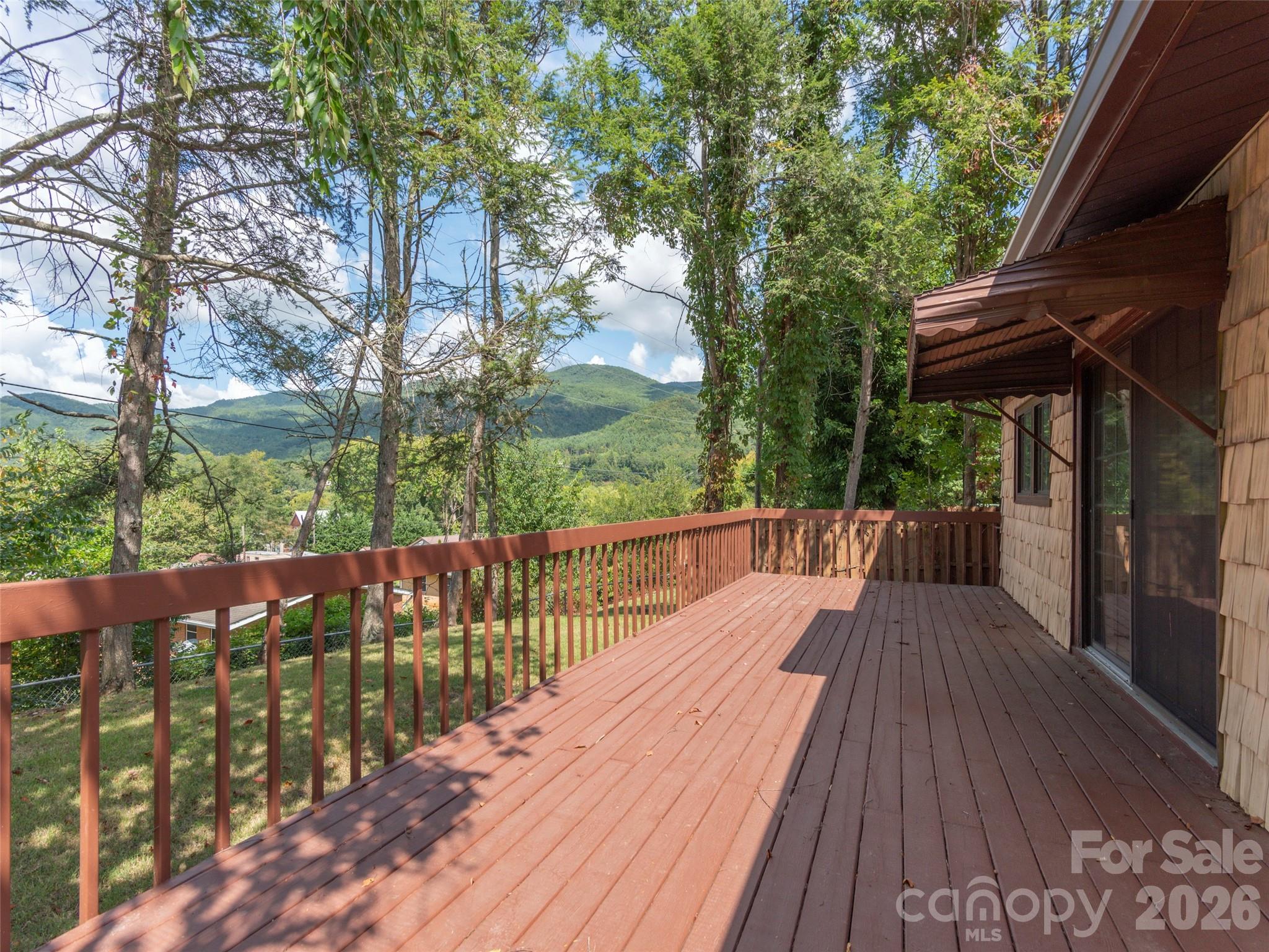 169 N Serpentine Avenue Hot Springs NC 28743