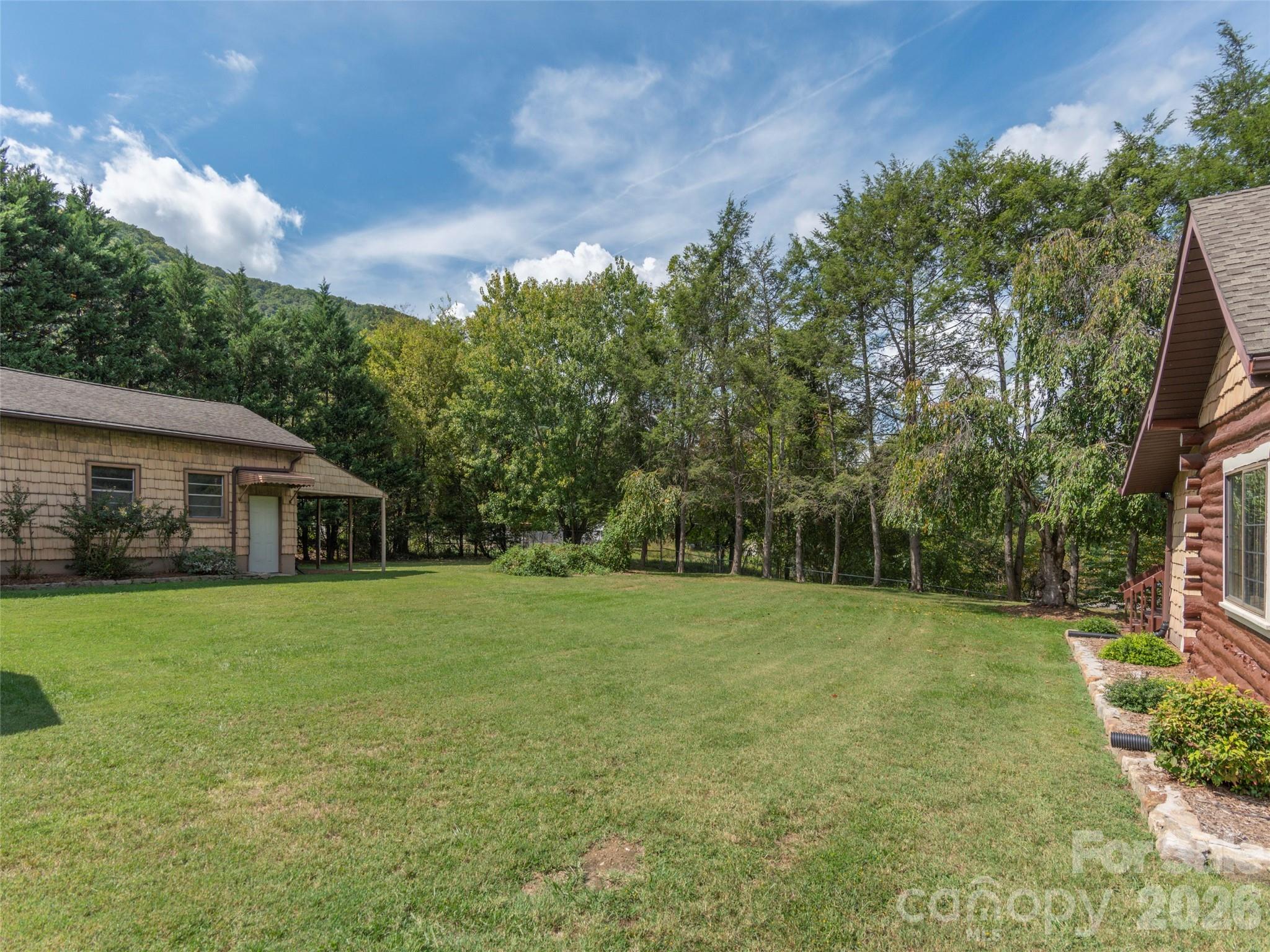 169 N Serpentine Avenue Hot Springs NC 28743