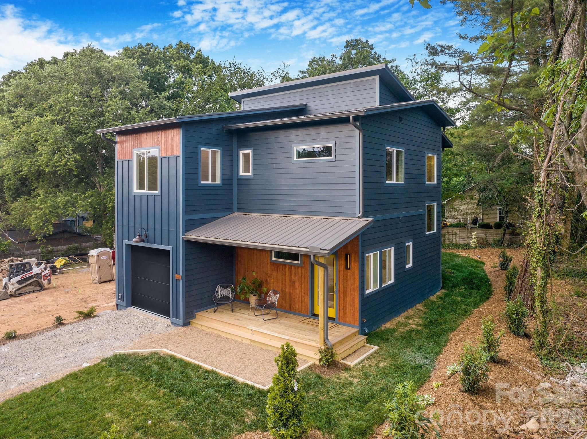 Asheville NC, 14 Da Vinci Court