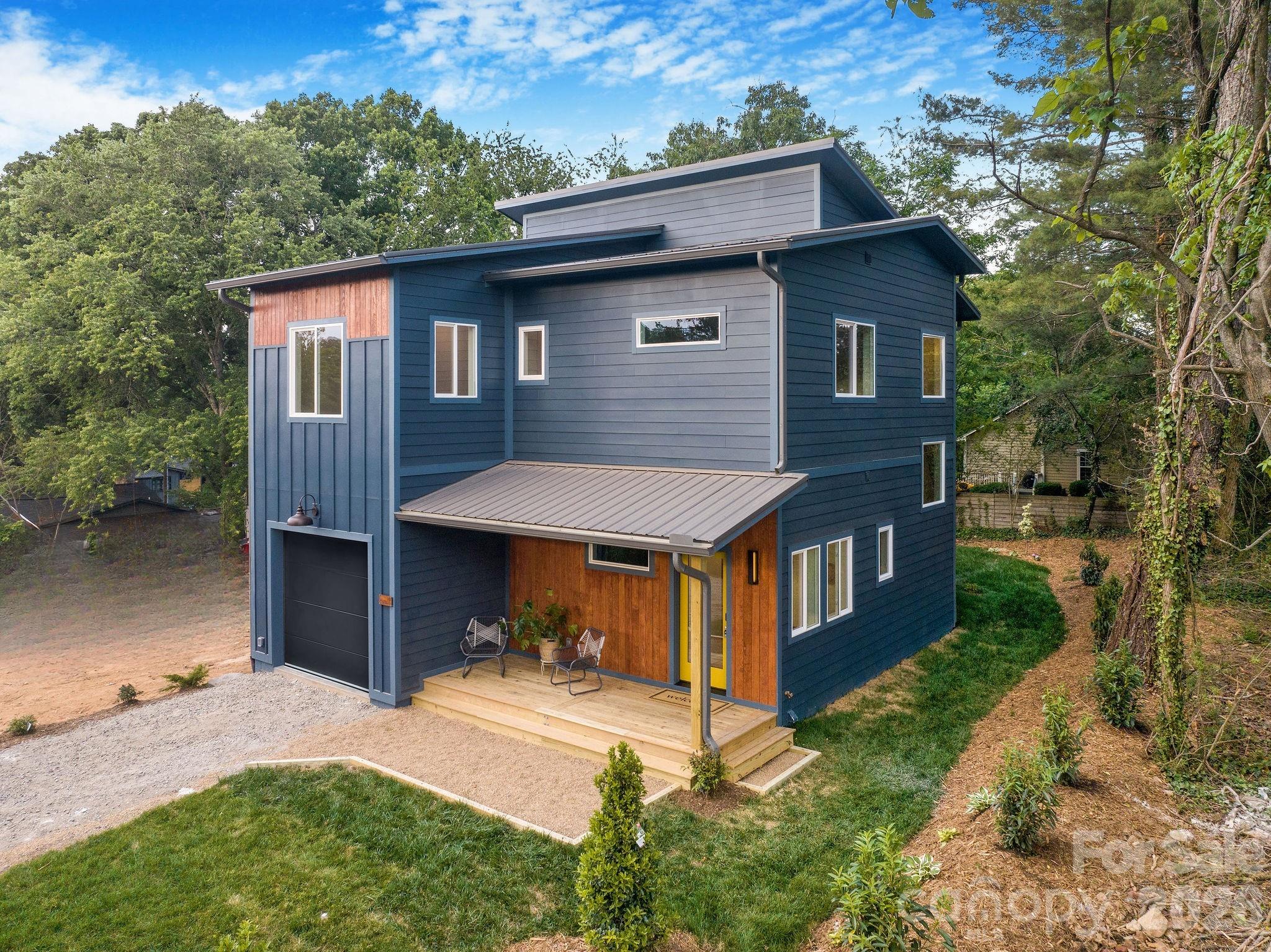 Asheville NC, 14 Da Vinci Court