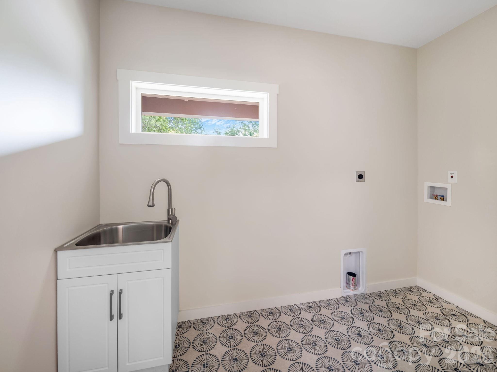 14 Da Vinci Court Asheville NC 28806