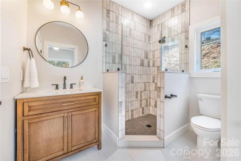 14 Da Vinci Court Asheville NC 28806