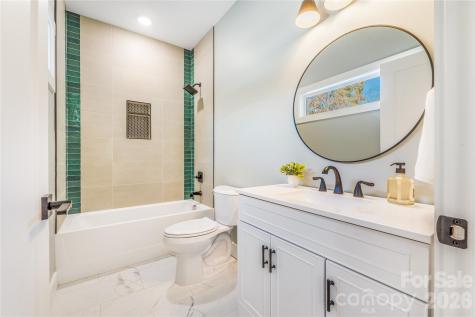14 Da Vinci Court Asheville NC 28806