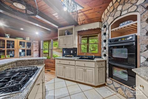 670 Barber Road Zirconia NC 28790