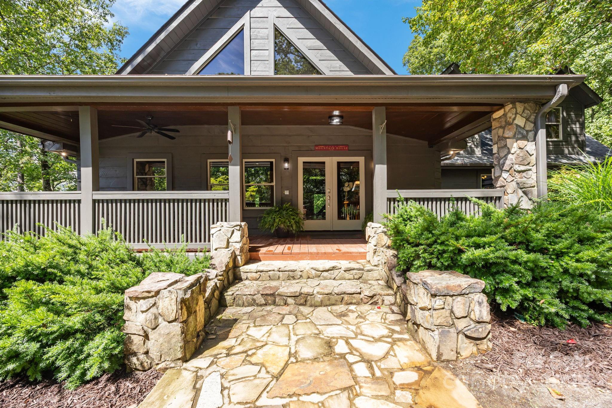 670 Barber Road Zirconia NC 28790