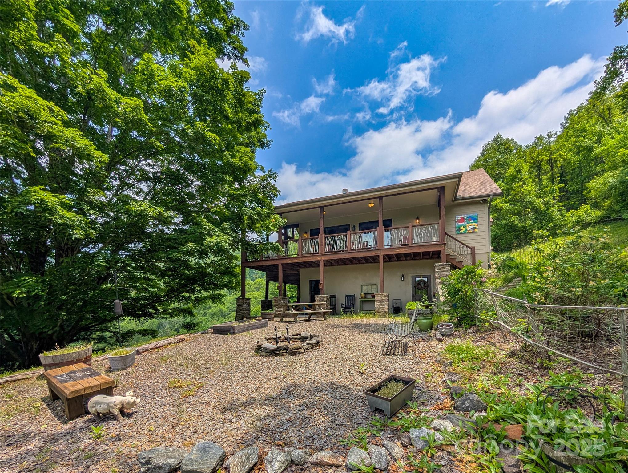 72 Pilgrims Lane Burnsville NC 28714
