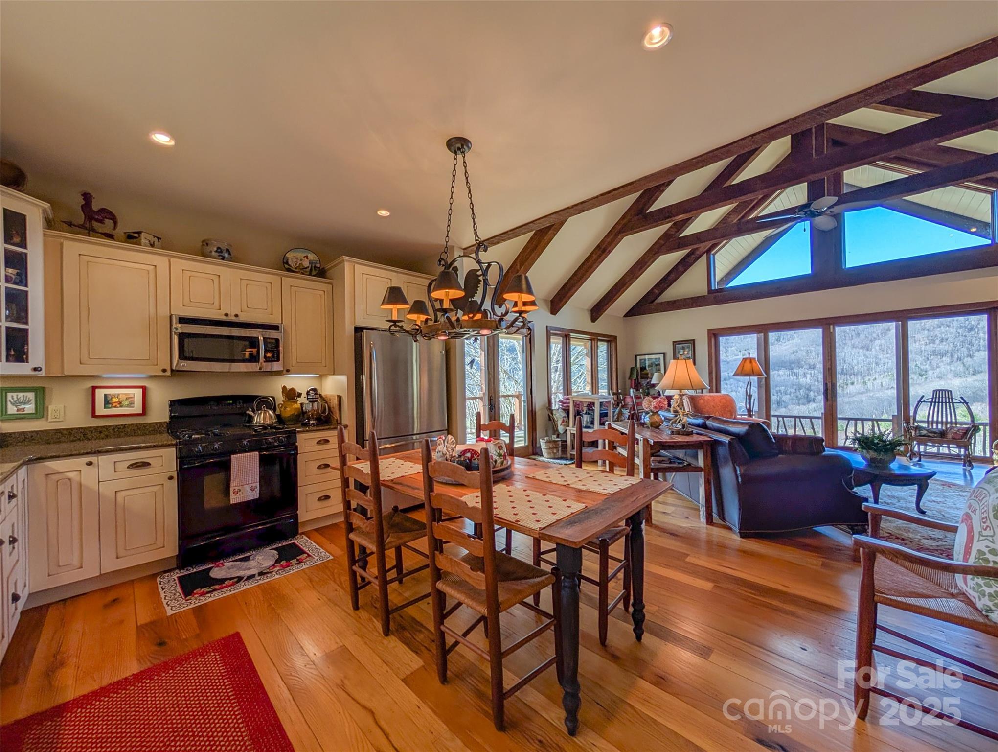 72 Pilgrims Lane Burnsville NC 28714