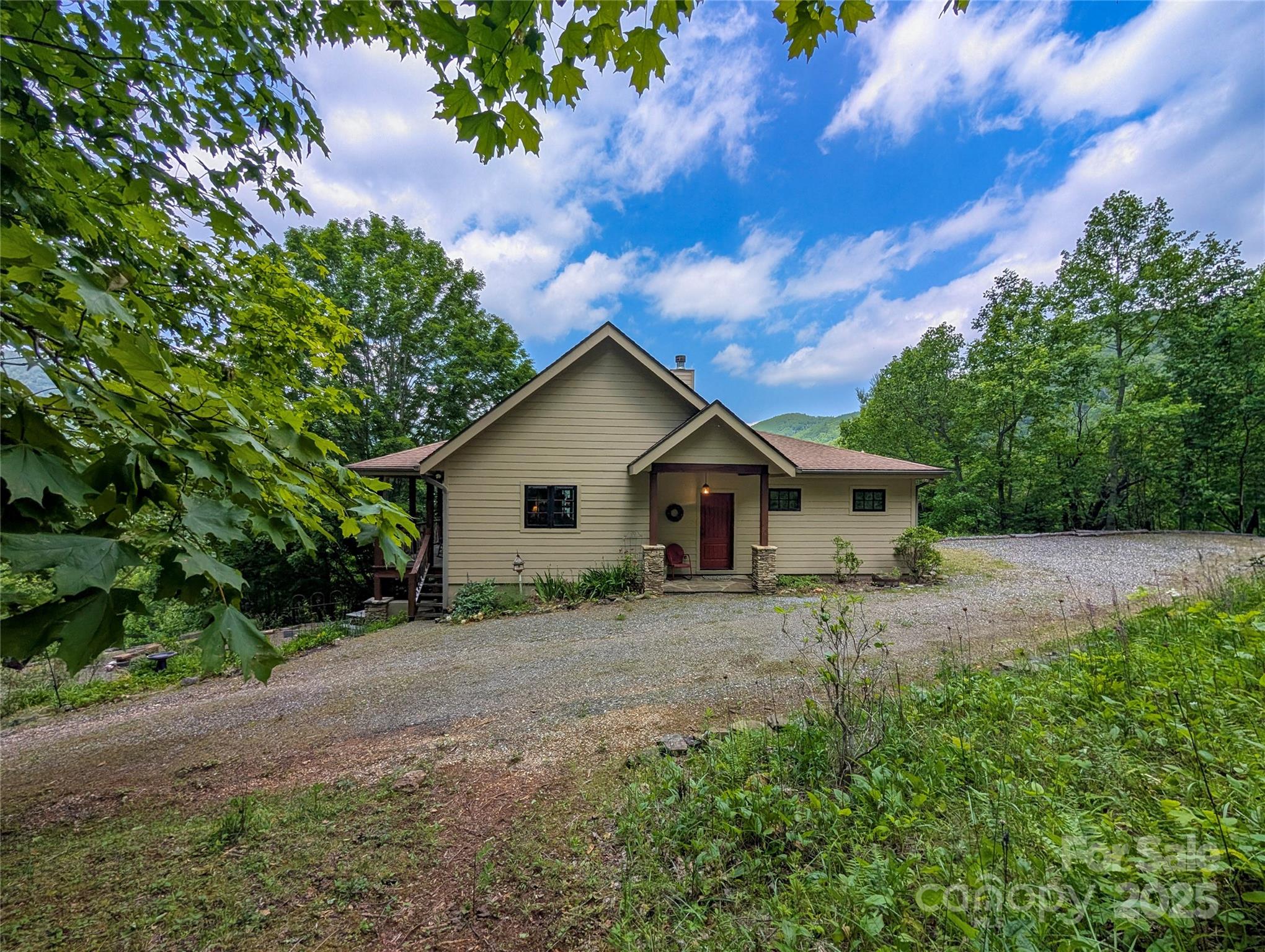 72 Pilgrims Lane Burnsville NC 28714