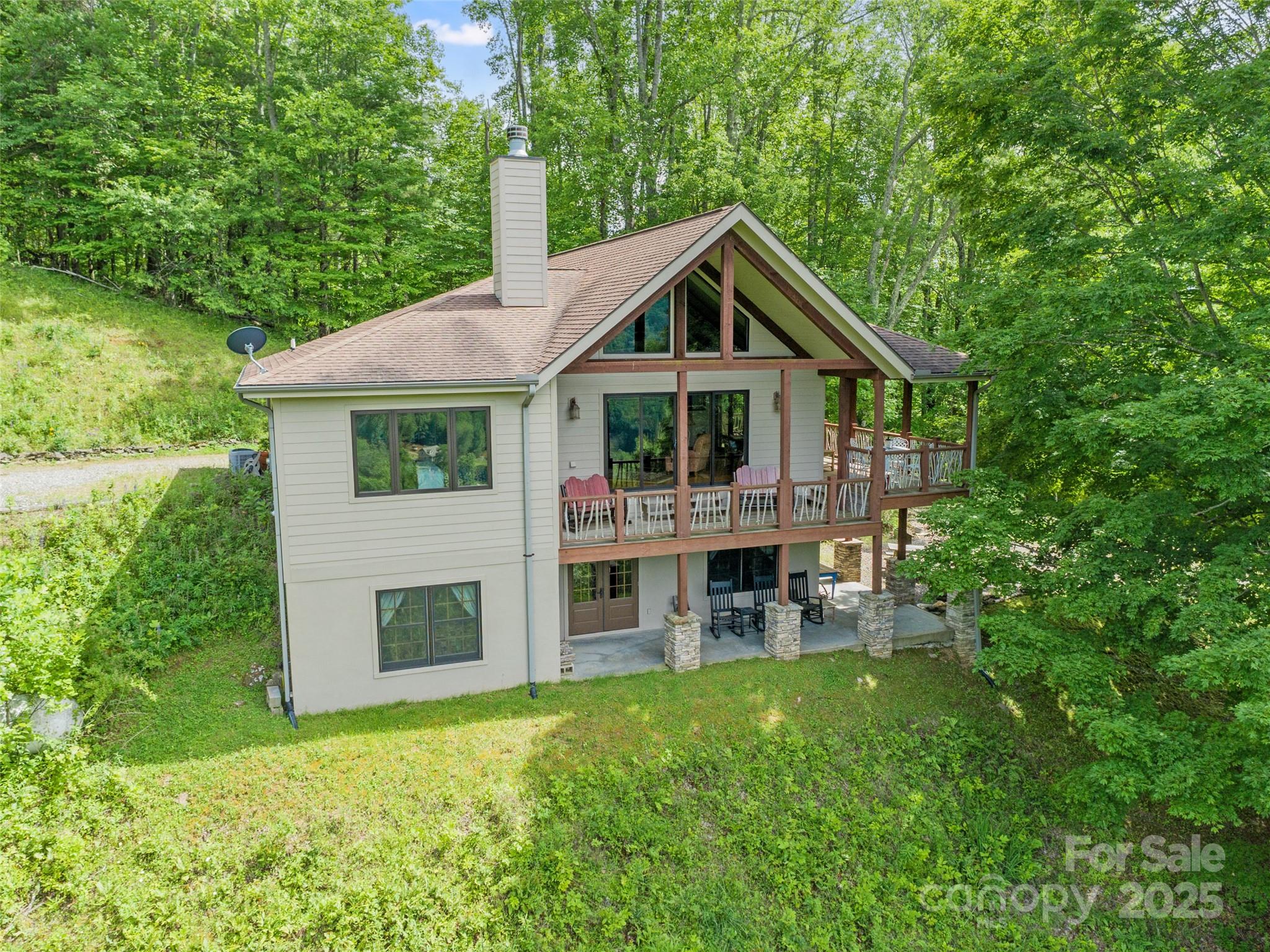 72 Pilgrims Lane Burnsville NC 28714