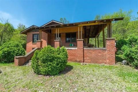 86 Beaverdam Loop Road Candler NC 28715