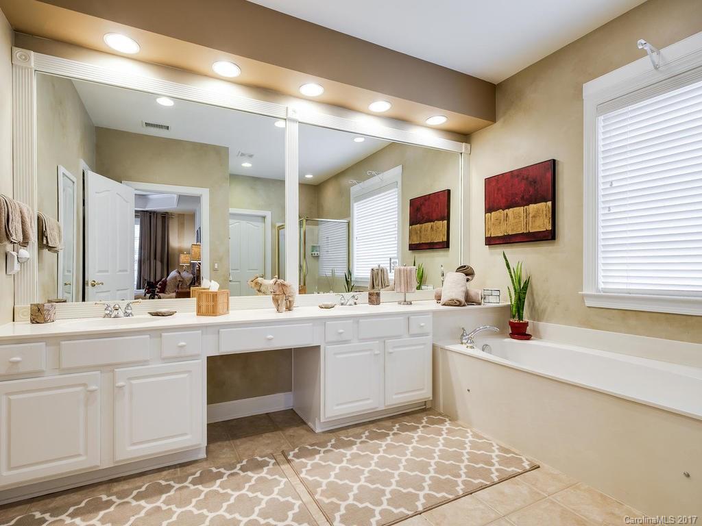 11536 Corliss Avenue Charlotte NC 28277