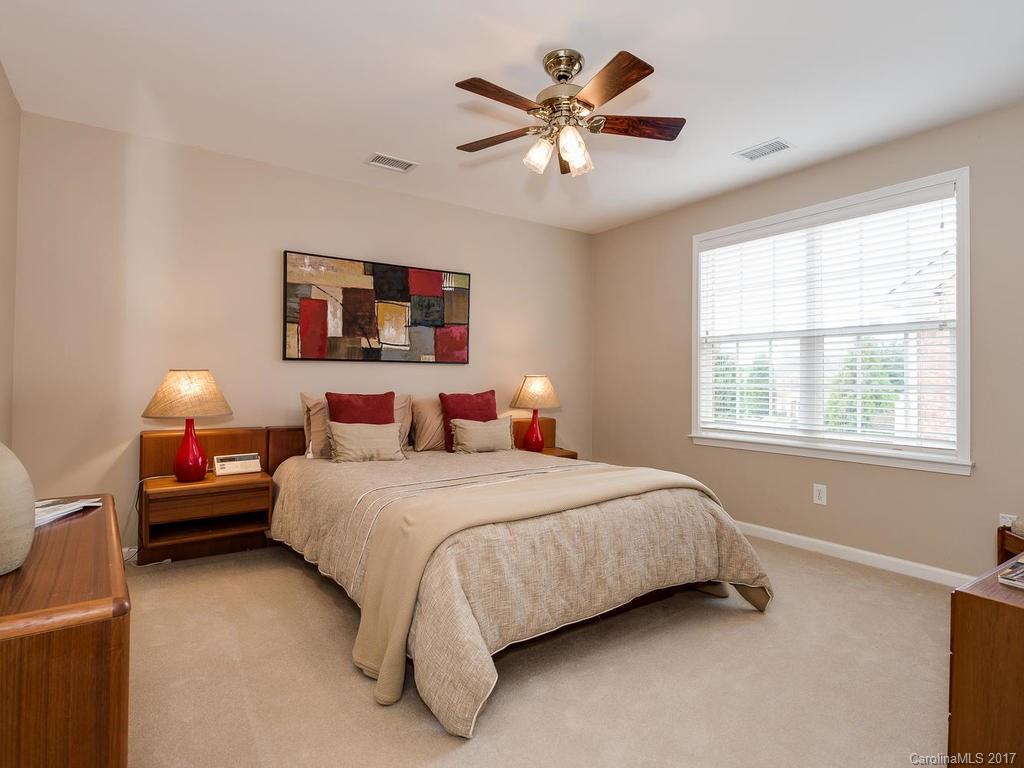 11536 Corliss Avenue Charlotte NC 28277