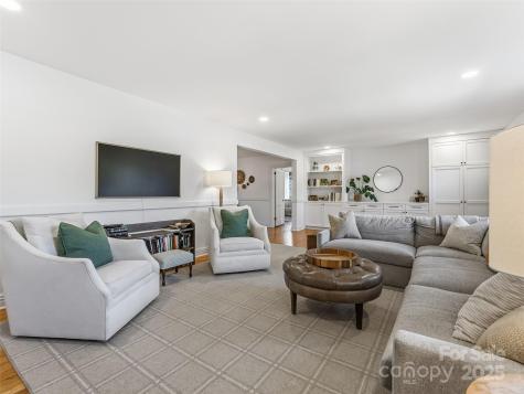 140 Lakeview Avenue Brevard NC 28712