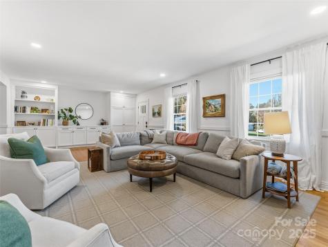 140 Lakeview Avenue Brevard NC 28712